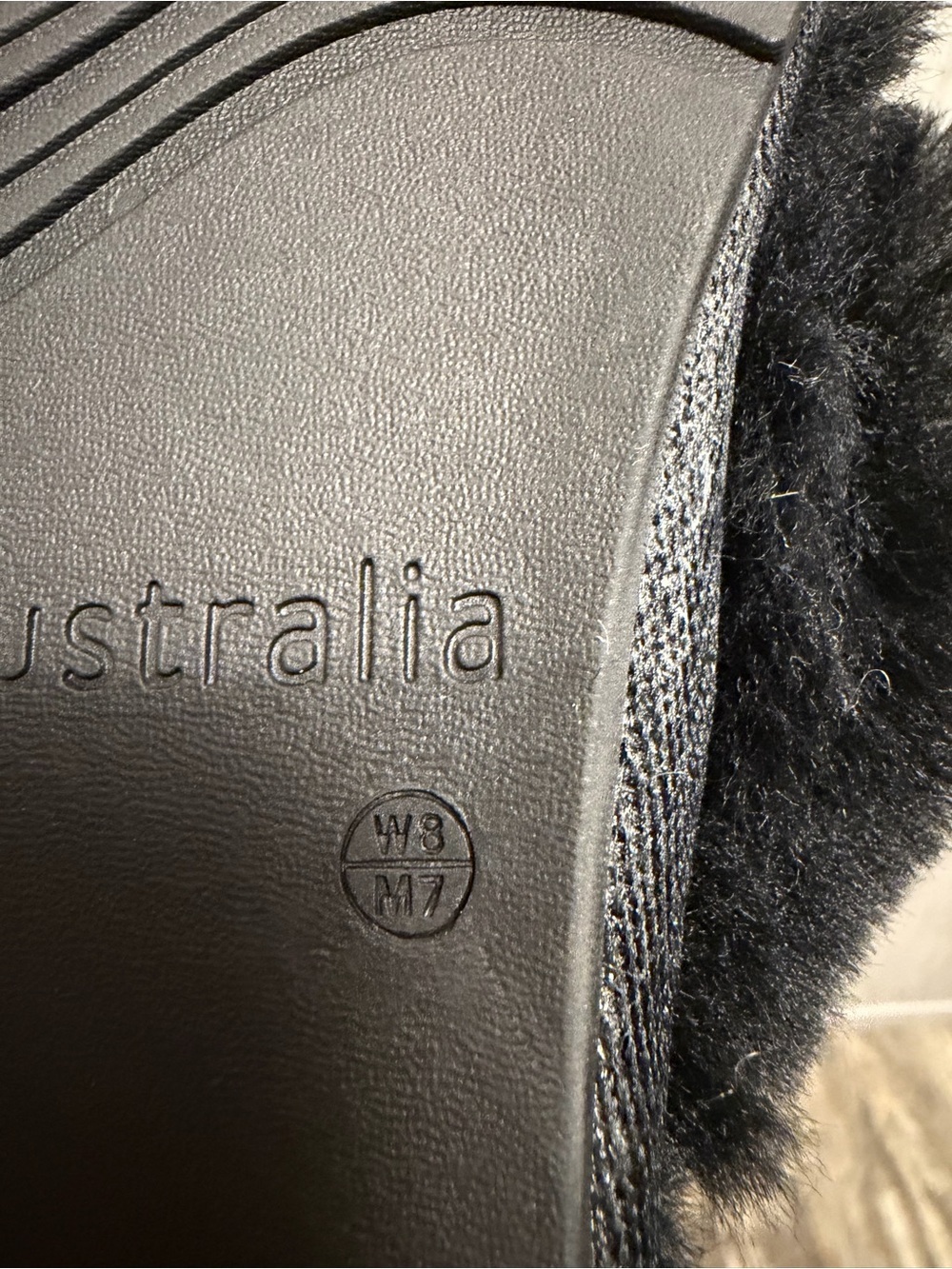 Emu Astralia Plush Black Cross-Band Women's Slippers Size 8 - Picture 8 of 12